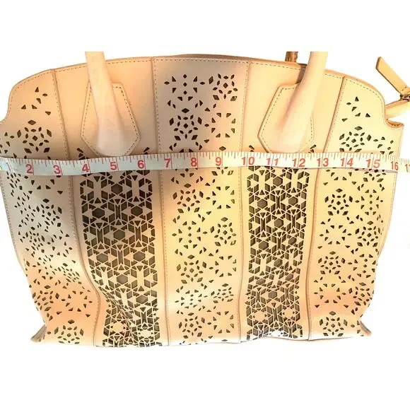 DANIELLE NICOLE PERFORATED FAUX LEATHER TOTE PINK BLUSH SPRINGTIME - Picture 5 of 8